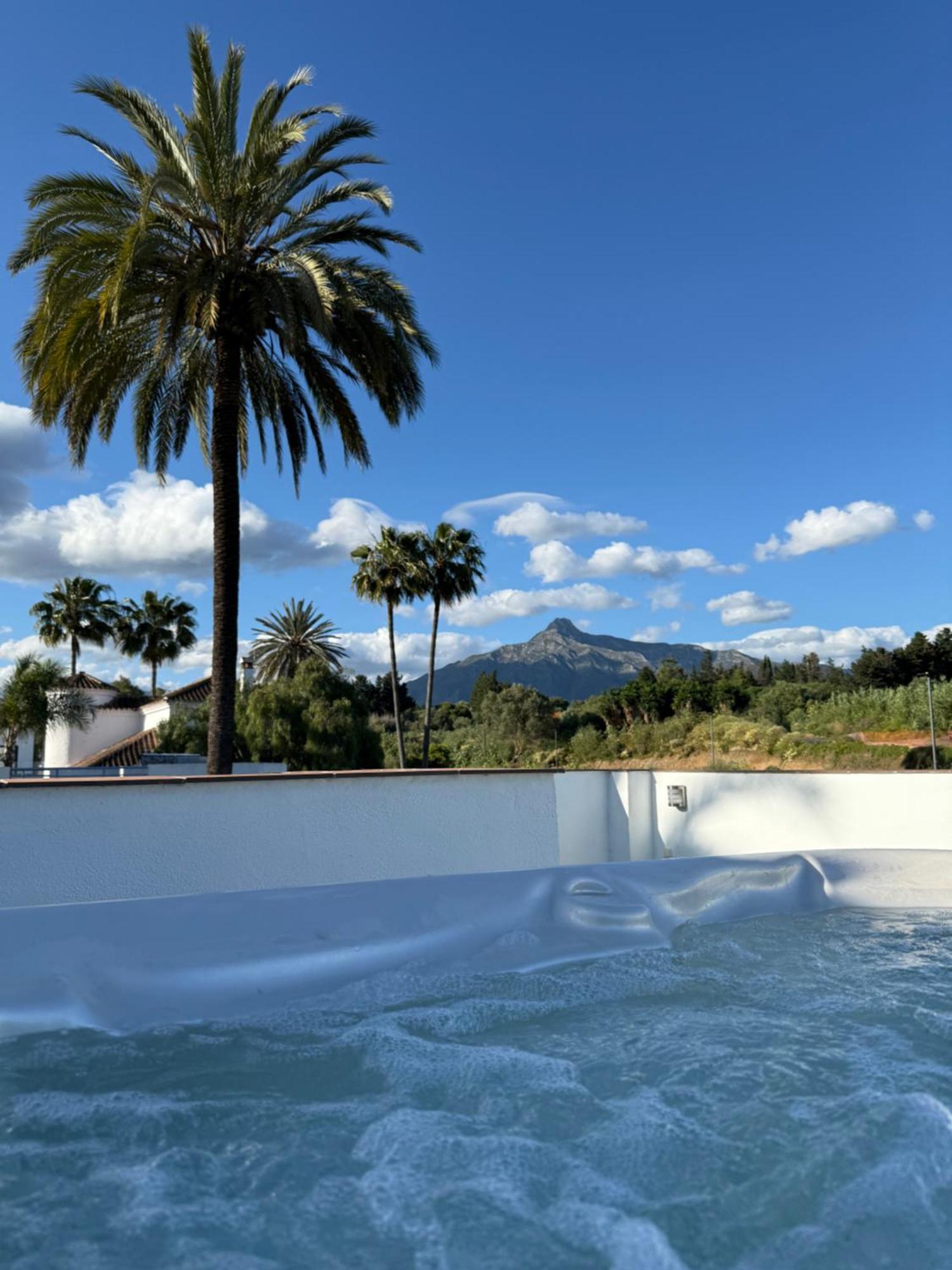 Puerto Banus Jacuzzi Close To Breath And Marbella Arena ماربيا المظهر الخارجي الصورة